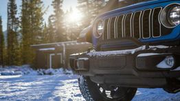 Risiko Kebakaran Mengintai, Pemilik Jeep Wrangler 4xe Tuntut Lewat Class Action