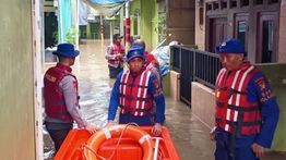 Jumat Siang, Banjir di Kebon Pala Jaktim Capai Satu Meter Lebih