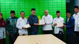 Dukung Pemenuhan Kebutuhan Alquran, Sinar Mas Melalui APP Group Wakaf 2.000 Mushaf Melalui ICMI