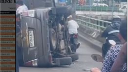 VIDEO: Kijang Innova Terbalik di Ciledug Sampai Ringsek