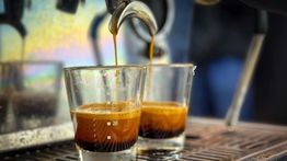 Dokter Gizi Ingatkan Bahaya Konsumsi Kopi Saat Sahur bagi Pekerja Pagi