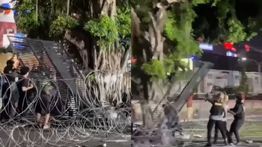 Pagar Timur Mapolda DIY Jebol Didorong Massa, Demo Semalam Berakhir Ricuh