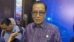 OJK Sebut Tren Bunga Kredit Turun Mendekati 8 Persen