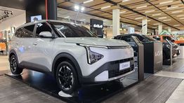 Kia Dekatkan All New Carens dan New Sonet ke Konsumen Lewat Mall Exhibition Ramadhan 2026
