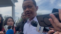 Bahlil Pastikan Harga BBM Bersubsidi Tidak Naik hingga Lebaran Meski Harga Minyak Dunia Naik