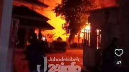 Kebakaran Landa Kawasan SMA 84 Kalideres Jakbar