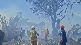 Hanguskan 7 Bangunan, Kebakaran di Kalideres Berasal dari Gudang Palet Kayu