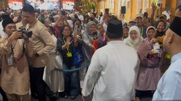 Prabowo Sapa Warga dan Terima Doa Driver Ojol dalam Open House Lebaran di Istana