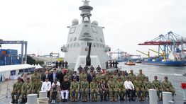 Panglima TNI Tinjau KRI Prabu Siliwangi-321, Kapal Perang Canggih Buatan Italia