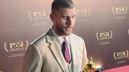 Maarten Paes Menangi Penghargaan Kiper Terbaik PSSI Awards 2026