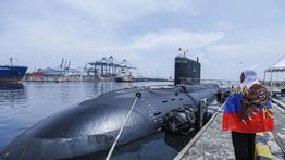 Sejumlah Kapal Perang Rusia Bersandar di Tanjung Priok, Ada Apa? 