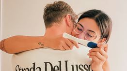 Bikin Geger, Awkarin Pamer Foto Tespek Garis Dua