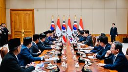 Prabowo Bertemu Presiden Korsel, Sepakat Tingkatkan Kerja Sama Ekonomi, Pertahanan hingga AI