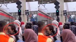 Viral Penumpang Paksa Masuk KRL Penuh di Manggarai, Tarik Topi Petugas Saat Dicegah