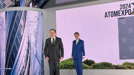 Rusia Kaji Pembangkit Nuklir di Bulan untuk Dukung Industri Antariksa