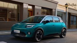 AION UT Jadi Mobil Listrik Terlaris di Segmen Hatchback EV Maret 2026