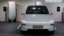 Tesla Rilis Model YL 6-Seater di India, Harga Mulai Rp1 Miliar