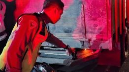 Mahasiswa Tewas Usai Motornya Tabrak Truk Parkir