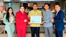Novotel Jakarta Pulomas Terima Sertifikat Pengurangan Emisi Karbon dari GUAVA, Tegaskan Komitmen Keberlanjutan di Hari Bumi 2026