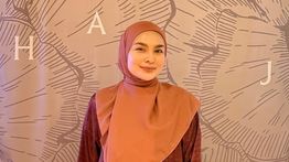 Ria Miranda Rilis Koleksi Baru Busana Muslim Khusus Haji