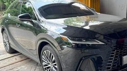 Dibeli Tunai Rp1,3 Miliar, Mobil Lexus Warga Surabaya Nyaris Ditarik Debt Collector