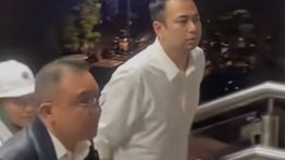 Raffi Ahmad Ikut Tinjau Lokasi Kecelakaan KA Bekasi