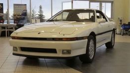 Toyota Supra Turbo 1987 Super Langka Masih Orisinal, Hanya 8.461 Km dan Masih Pakai Ban Pabrik!