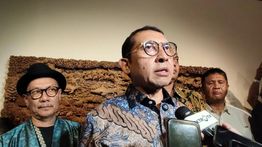 Fadli Zon Tegaskan Chattra Tak Ubah Struktur Candi Borobudur