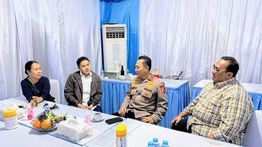 Momen Kapolri dan Seskab Temui Pimpinan Buruh di Monas Sebelum May Day