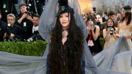 Madonna Bergaya Bak &ldquo;Penyihir&rdquo; di Met Gala 2026 dengan Sentuhan Surealis