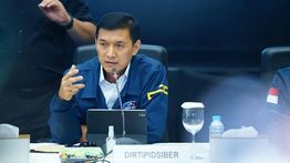 Polri Tangkap Buronan Red Notice Interpol Kasus Penipuan Online Lintas Negara