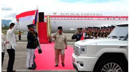 Seskab Teddy: Tiba di Filipina Hadiri KTT ke-48 ASEAN, Prabowo Gunakan "Maung" Karya Anak Bangsa