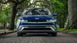 Hyundai IONIQ 5 Raih "Best EV Experience" di CarGurus Confidence Awards 2026