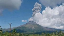 Status Gunung Lewotobi Laki-Laki Naik Jadi Siaga Level III