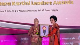Syuastri Wijaya Raih Penghargaan Humanitarian & Social Impact Nusantara Kartini Leaders Awards