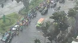 Hujan Deras Guyur Jakarta, Jalan DI Panjaitan Cawang Banjir