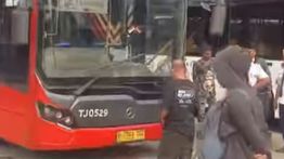 2 Bus Transjakarta Tabrakan di Kampung Rambutan Jaktim