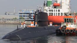 Tiga Kapal Perang Pakistan Bersandar di Jakarta, Ada Kapal Selam