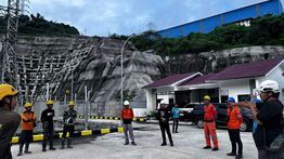 PLN Pulihkan 176 Gardu Induk Terdampak Gangguan Kelistrikan di Sumatra