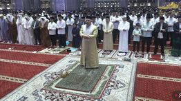 Gibran Salat Idul Adha di Istiqlal, Datang Bersama Jan Ethes
