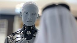 Robot Humanoid Ikut Salat Idul Adha di Dubai, Picu Perdebatan