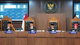 DKPP Pecat Ketua Bawaslu Tambrauw dan Komisioner KPU OKU Timur