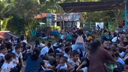VIDEO: Gempa Berkekuatan M 7,8 Bikin Guru Murid di Filipina Histeris
