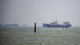 Iran Sebut Selat Hormuz Sudah Terbuka Penuh untuk Kapal Dagang