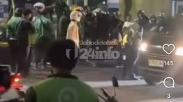 WNA Kritis Usai Tertabrak Mobil saat Nyebrang di Kuningan