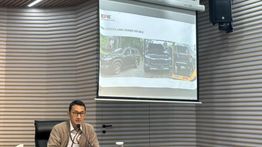 KPK: Land Cruiser Rp2,05 M untuk Bupati Kuansing Ternyata Mobil Bekas