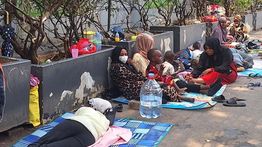 Usai Ditertibkan, Pengungsi WNA Kembali Datangi Kantor UNHCR