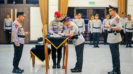 Kapolri Lantik Kakorlantas hingga 6 Kapolda Baru