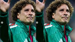 Kiper Guillermo Ochoa Tangisi Timnas Meksiko Usai Tersingkir di Piala Dunia