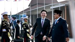 Hangat hingga Perpisahan, Prabowo Antar Langsung Keberangkatan PM Lawrence Wong